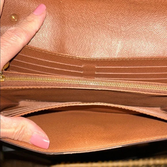 Louis Vuitton Brown and Tan Monogram Wallet - Picture 10 of 16